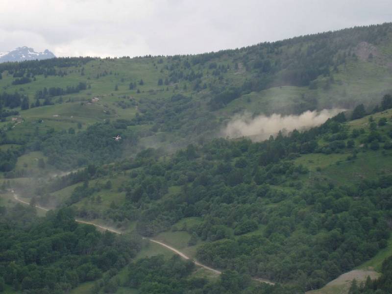 B  passage des quads dans la montagne.JPG